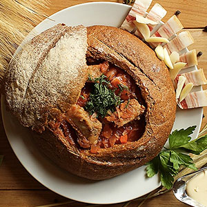 Борщ, супчики с гренками, солянка